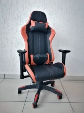 Кресло геймерское Barneo K-52 (черная экокожа оранжевые вставки) в Приобье - priobie.ok-mebel.com | фото