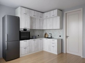 Кухонный гарнитур угловой Пайн 2200*1700 (Стол. 26мм) в Приобье - priobie.ok-mebel.com | фото